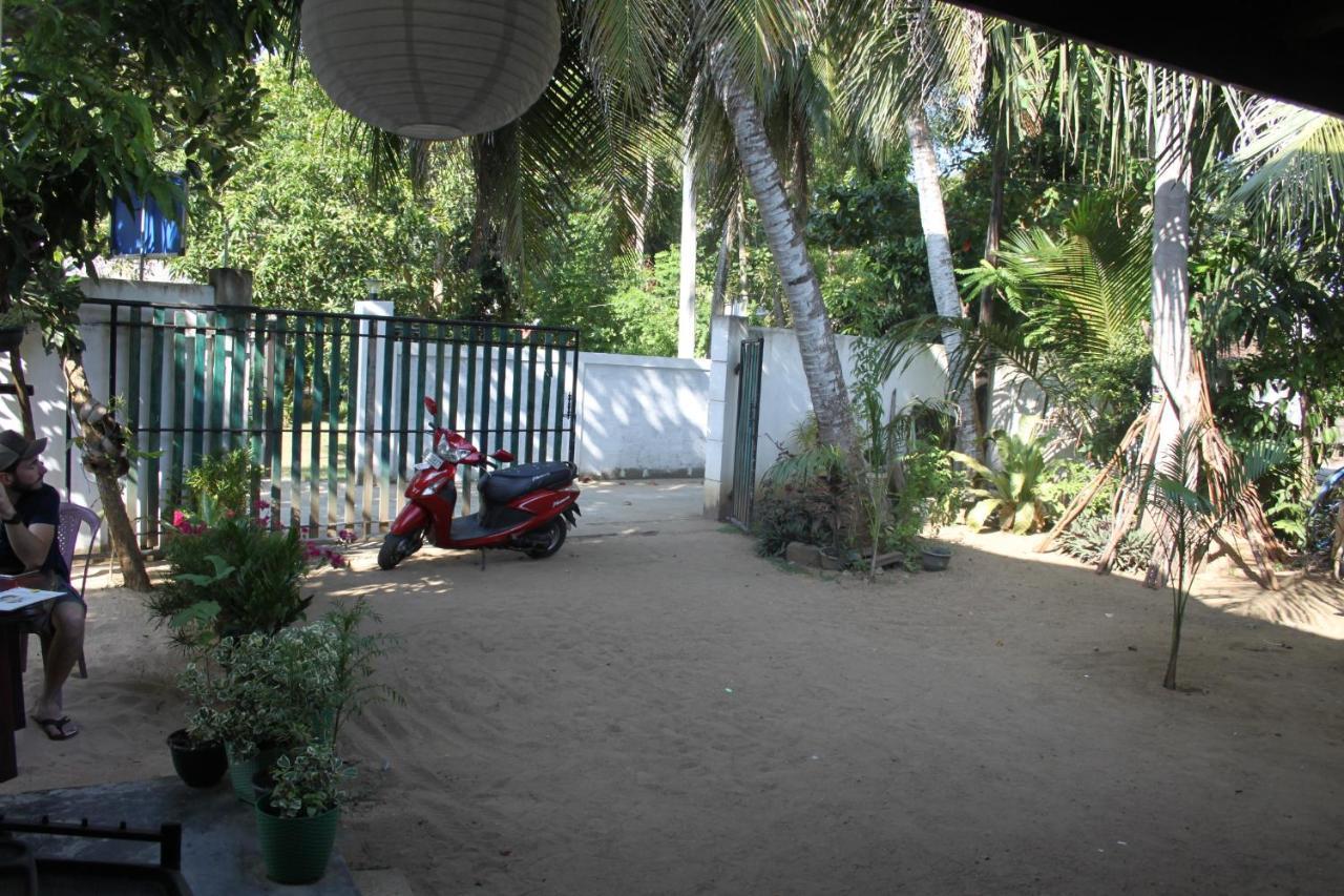 Chithra Homestay タンガラ エクステリア 写真